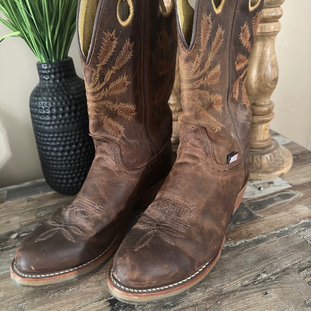 Size 10m women’s Double H boots.  Work only 3 times.
